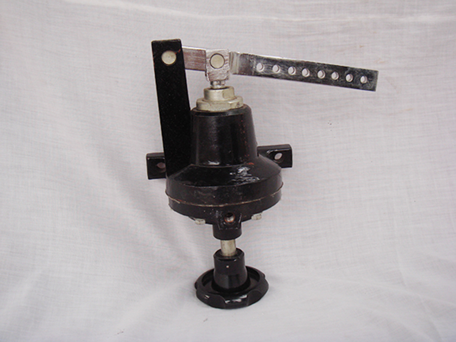 QC-402膜片執(zhí)器行